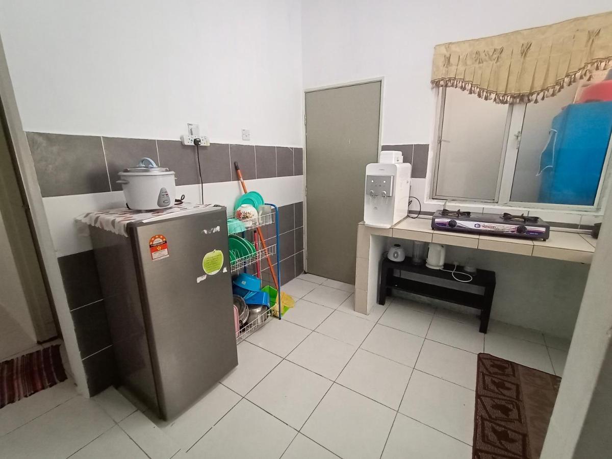 Nurul Aisyah Homestay タナ・ラタ エクステリア 写真